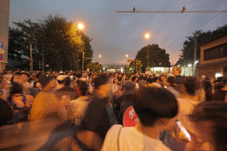crowds at sumida river fireworks