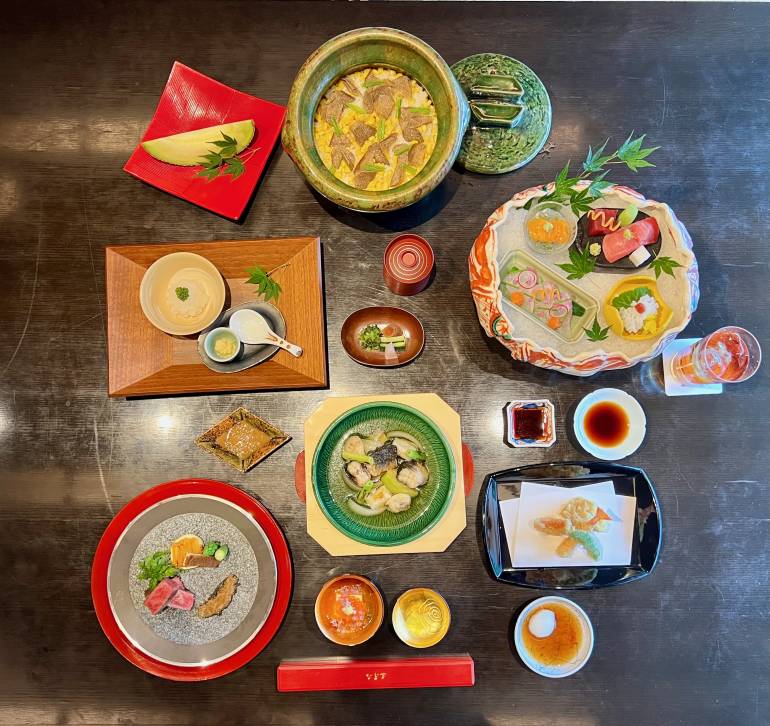 Overhead view of full course kaiseki meal at Nadaman Kioi, Tokyo