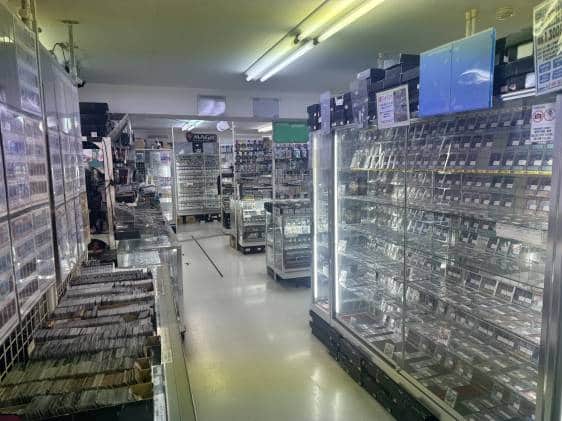 Amenity dream trading cards selection